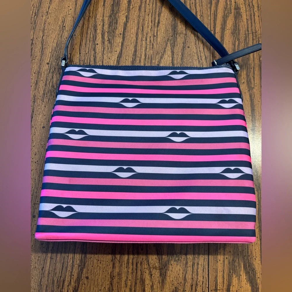 Kate Spade Jae Nylon Crossbody Handbag lips design - Picture 8 of 15